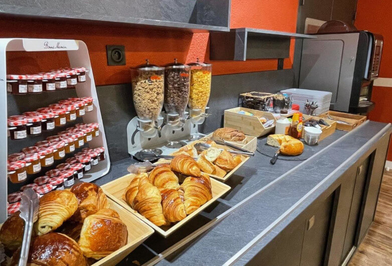 petit déjeuner Hôtel Clos des Tanneurs